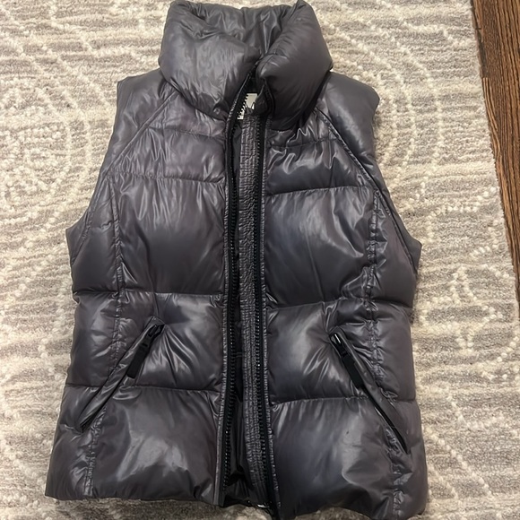 SAM women’s vest size large. Perfect condition. - Picture 4 of 6